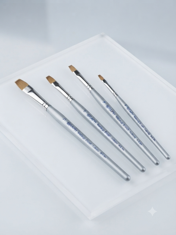 مجموعه قلمهای سر تخت کاشت ژل گراف مدل کولینسکی (Graph Kolinsky Flat Gel Brushes)؛ قلم حرفهای ناخنکاران با موی طبیعی سمور